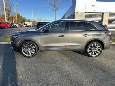 Used 2023 Lincoln Nautilus Reserve w/ Luxury Package image 5