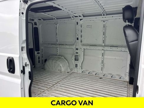 Used 2025 RAM ProMaster 2500 w/ Convenience Group FWD image 12