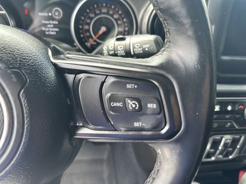 Used 2022 Jeep Wrangler Unlimited Sport AWD/4WD image 12