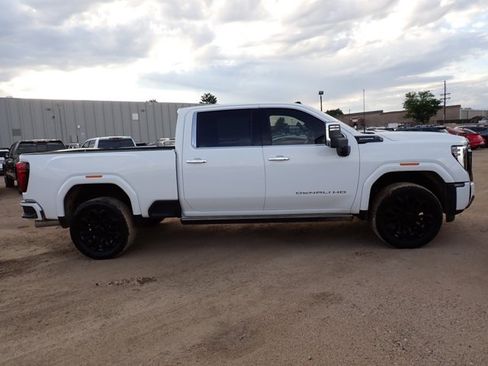 Used 2025 GMC Sierra 2500 Denali Ultimate AWD/4WD image 5