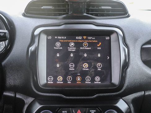 Used 2022 Jeep Renegade Altitude AWD/4WD image 17