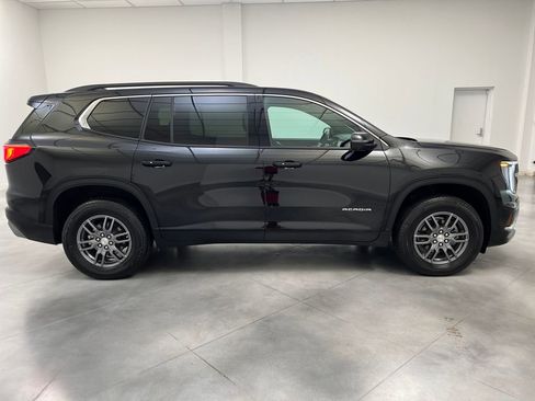 Used 2025 GMC Acadia Elevation image 8
