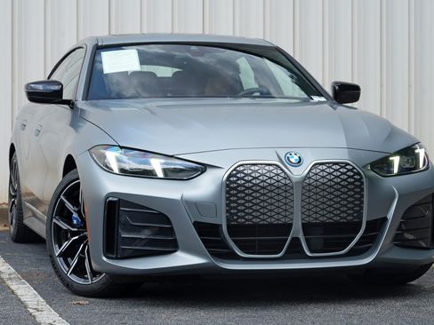 Used 2025 BMW i4 eDrive40 w/ M Sport Package RWD image 4
