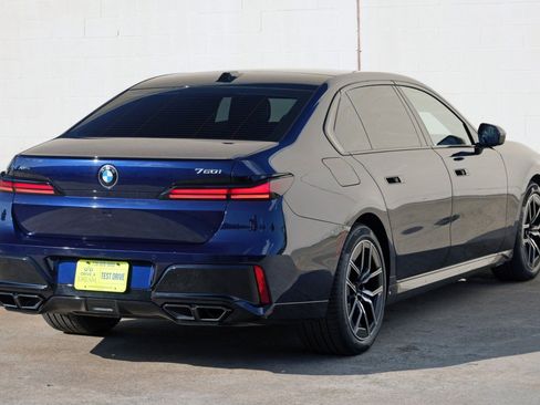 Used 2023 BMW 760i xDrive w/ Executive Package AWD/4WD image 62