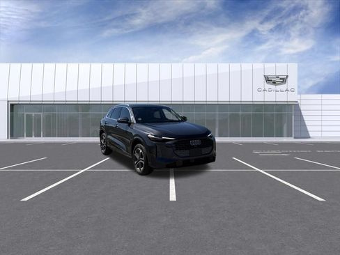 Used 2025 Audi Q5 Premium Plus w/ Premium Plus AWD/4WD image 1