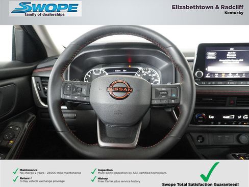 Used 2025 Nissan Rogue SV AWD/4WD image 16