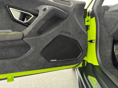 Used 2023 Lamborghini Huracan Sterrato image 15