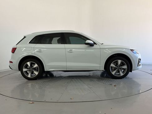 Used 2023 Audi Q5 2.0T Premium Plus w/ Premium Plus Package AWD/4WD image 8
