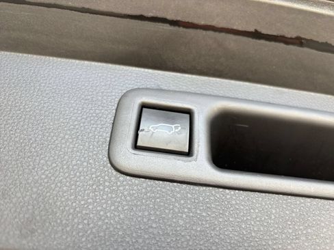 Used 2025 Toyota Highlander XSE AWD/4WD image 23