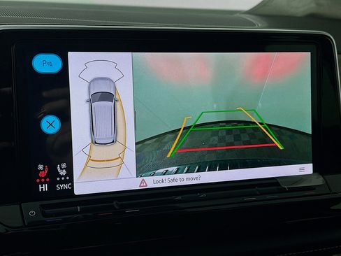 New 2026 Volkswagen Atlas SE image 13