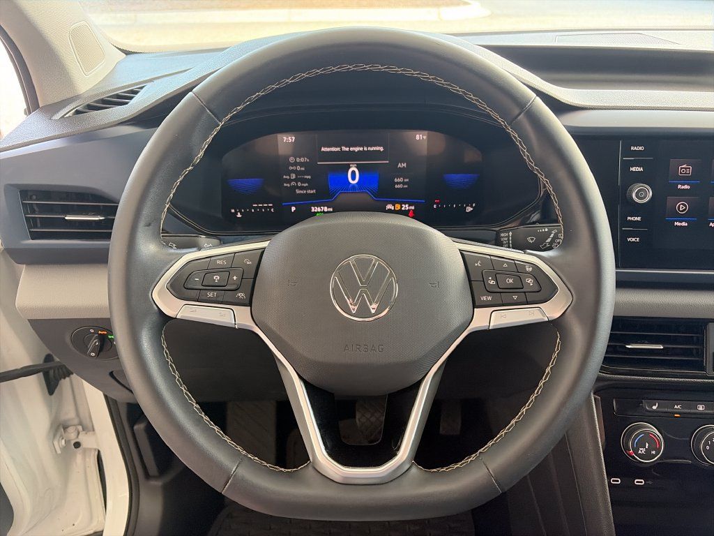 Certified 2023 Volkswagen Taos SE w/ Panoramic Sunroof Package FWD image 14