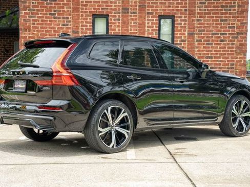 Used 2024 Volvo XC60 B5 Ultimate w/ Protection Package Premier AWD/4WD image 5