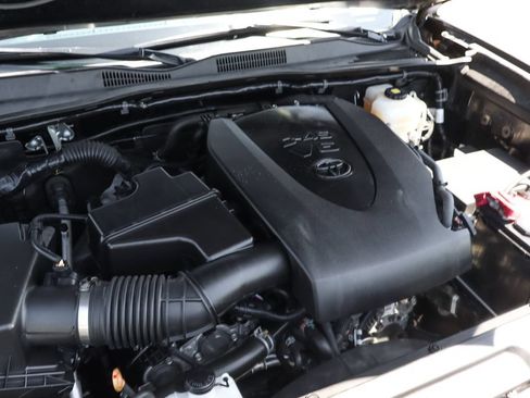 Used 2019 Toyota Tacoma TRD Pro AWD/4WD image 13