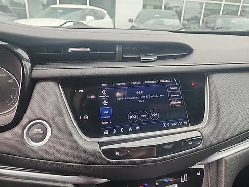 Used 2025 Cadillac XT5 Premium Luxury FWD image 8
