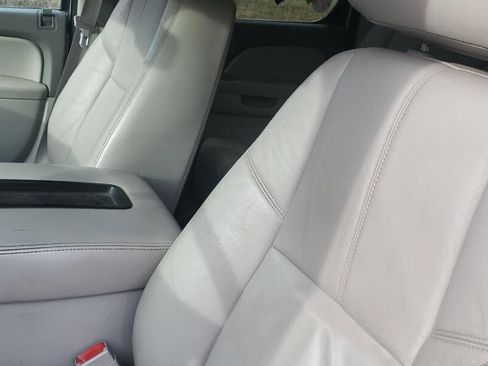 Used 2012 Chevrolet Avalanche LT w/ Suspension Package, Off-Road image 15