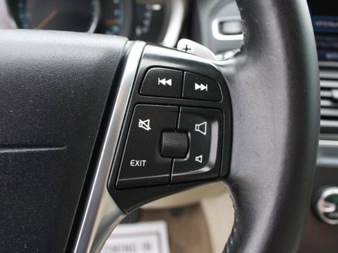 Used 2015 Volvo XC60 T6 w/ Protection Package AWD/4WD image 23