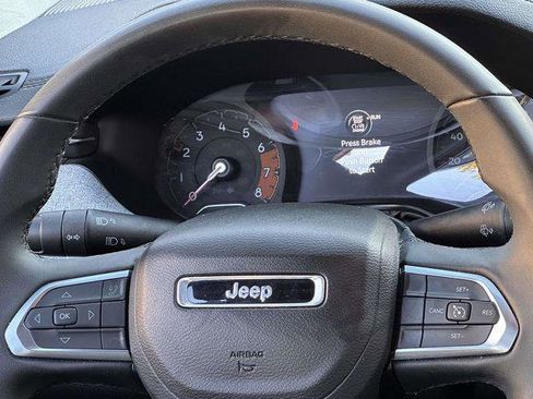 Used 2024 Jeep Compass Latitude AWD/4WD image 20