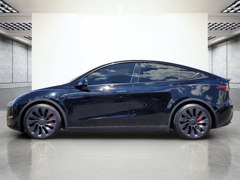 Used 2025 Tesla Model Y Performance AWD/4WD image 9
