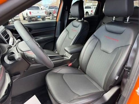 Used 2026 Jeep Compass Trailhawk AWD/4WD image 17