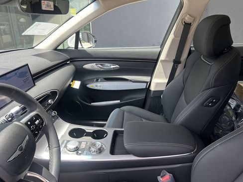 New 2026 Genesis GV70 2.5T Select AWD/4WD image 16