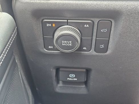 Used 2025 Ford Expedition Max Platinum AWD/4WD image 22
