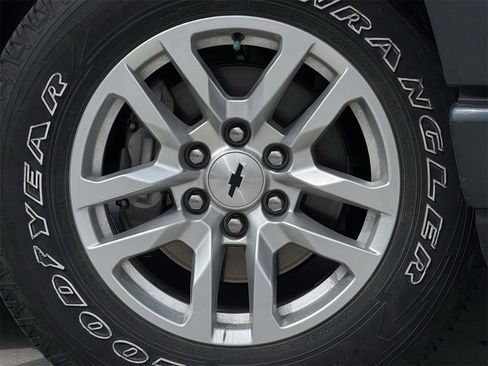 Used 2020 Chevrolet Silverado 1500 RST image 9