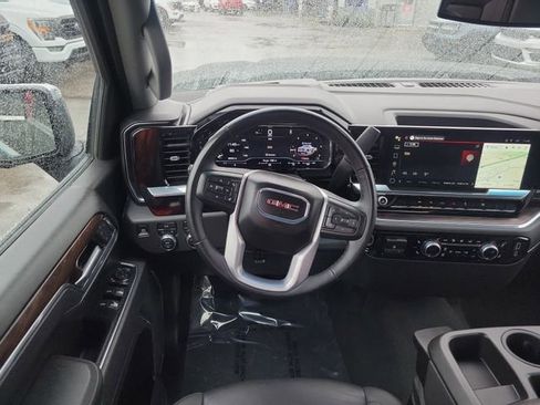 Used 2025 GMC Sierra 1500 SLT AWD/4WD image 10
