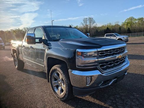 Used 2016 Chevrolet Silverado 1500 LTZ w/ Max Trailering Package image 3