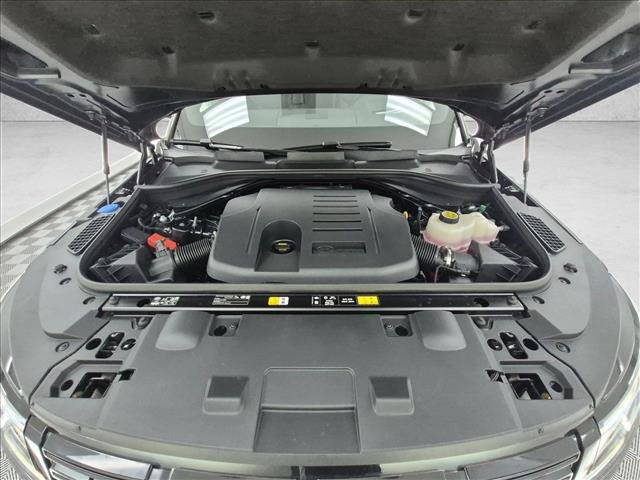 New 2027 Land Rover Range Rover Sport Dynamic SE AWD/4WD image 17