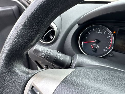 Used 2013 Nissan Rogue SV w/ Premium Pkg FWD image 20