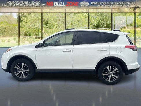 Used 2018 Toyota RAV4 XLE w/ Plus Extra Value Package AWD/4WD image 2