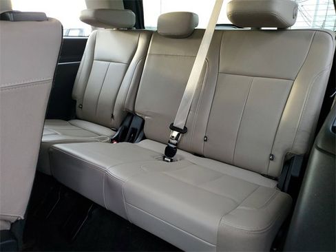 Used 2022 Ford Expedition XLT image 28