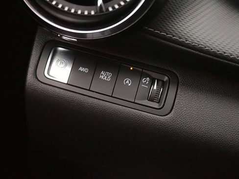 Used 2025 Chevrolet Equinox LT AWD/4WD image 23