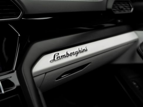 Used 2024 Lamborghini Urus S AWD/4WD image 53