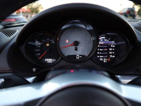 Used 2018 Porsche 718 Boxster S image 31