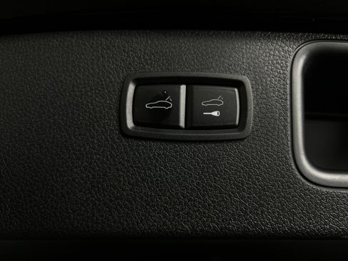 Used 2023 Porsche Macan image 29