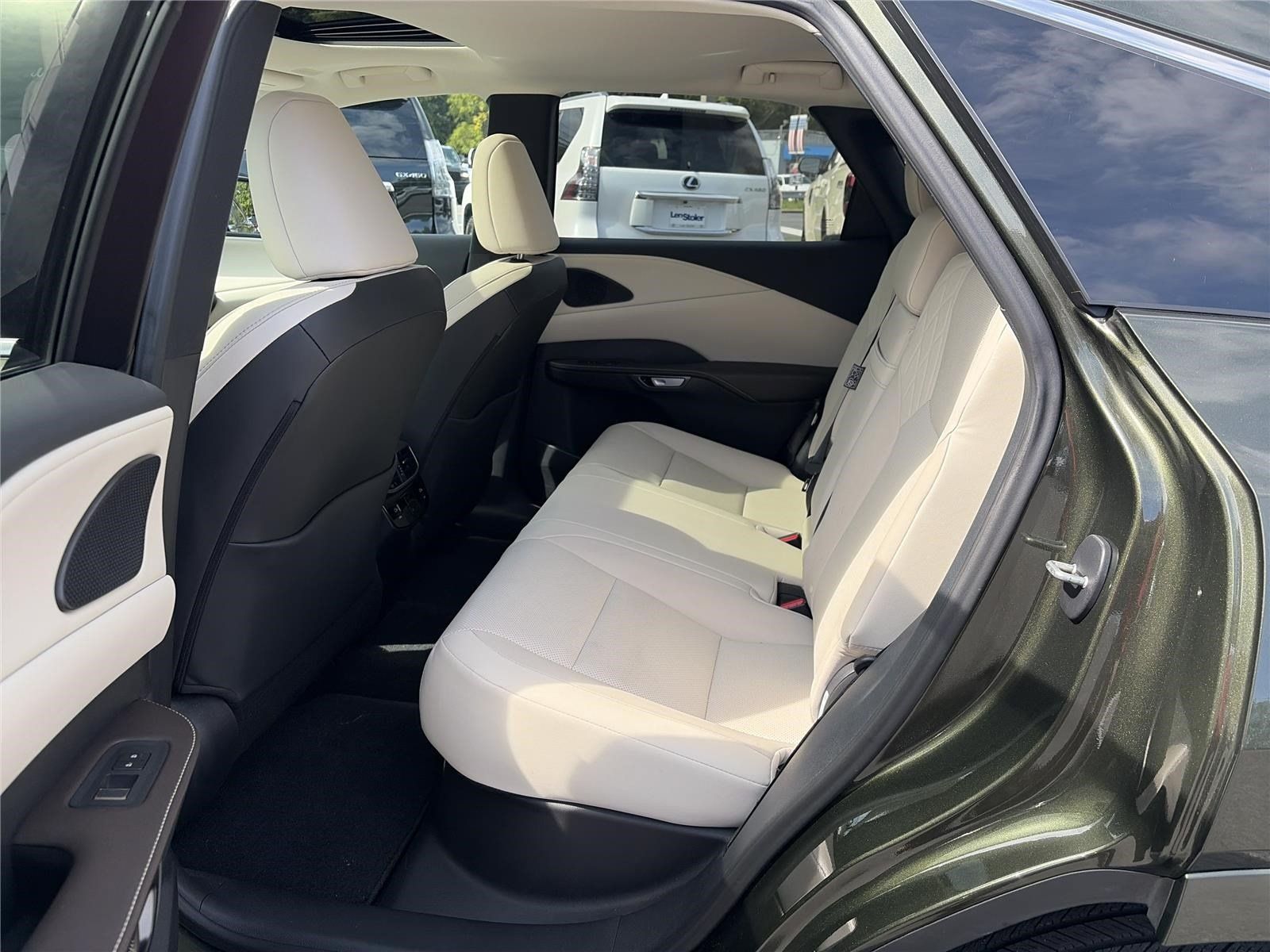Used 2024 Lexus RX 350 Premium w/ Accessory Package (Z1) AWD/4WD image 12
