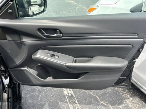 Certified 2025 Nissan Altima 2.5 S FWD image 41
