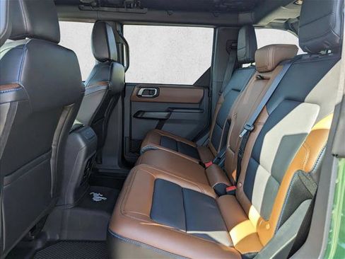 Used 2024 Ford Bronco Outer Banks image 19