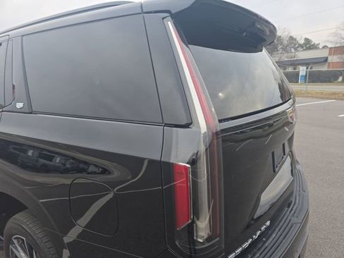 Certified 2021 Cadillac Escalade Sport image 28