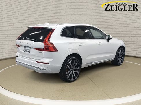 Used 2023 Volvo XC60 B6 Ultimate image 5