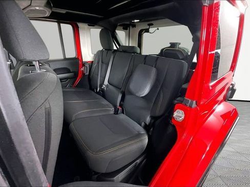 Used 2025 Jeep Wrangler Unlimited Sahara w/ Safety Group AWD/4WD image 21