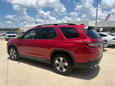 Certified 2026 Honda Pilot EX-L image 6