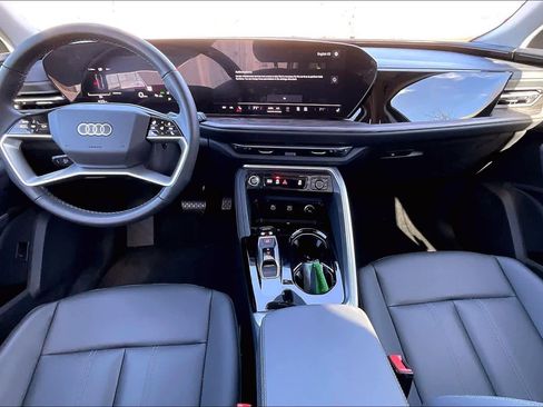 Used 2025 Audi Q5 Premium w/ Convenience Package AWD/4WD image 16