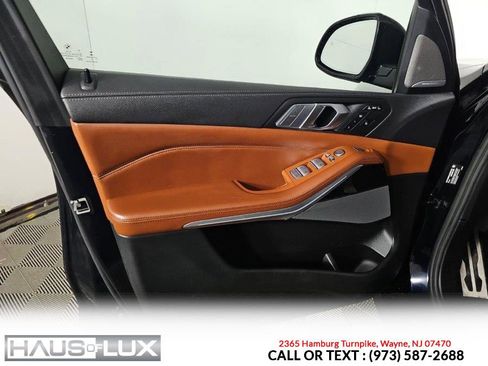 Used 2021 BMW X7 M50i w/ Executive Package image 7