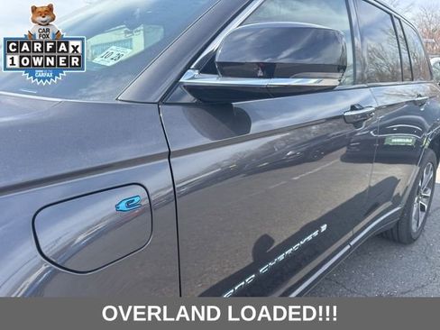 Used 2023 Jeep Grand Cherokee Overland w/ Luxury Tech Group IV image 4