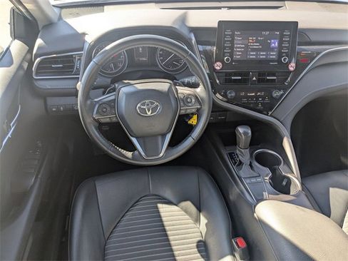 Used 2024 Toyota Camry SE image 28