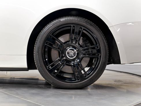 Used 2017 Rolls-Royce Dawn RWD image 41