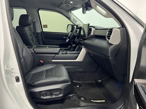 Used 2024 Toyota Tundra Limited image 25