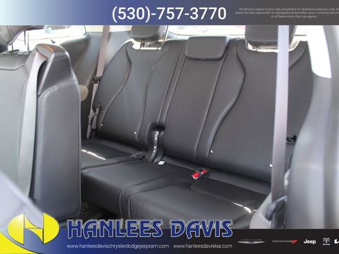 New 2026 Kia Carnival EX image 16